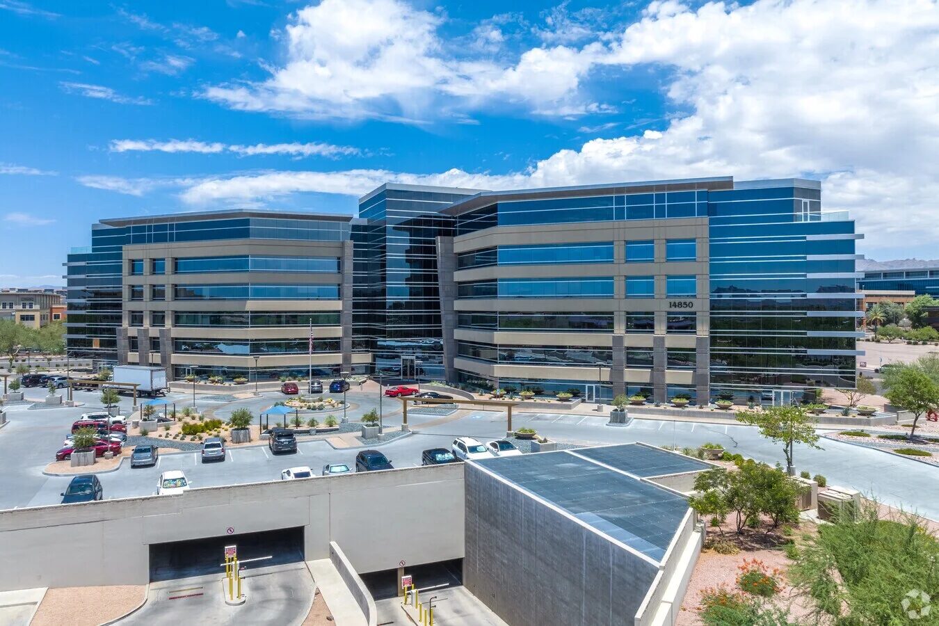 Exterior of the Scottsdale – Kierland branch